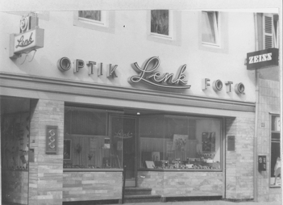 Außenansicht Optik Lenk, ca. 70er Jahre